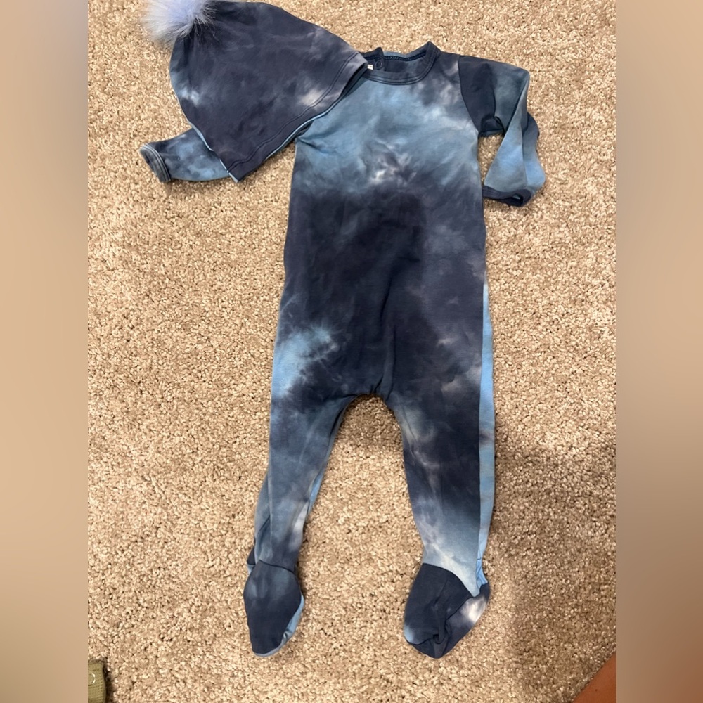 TIE DYE OUTFIT